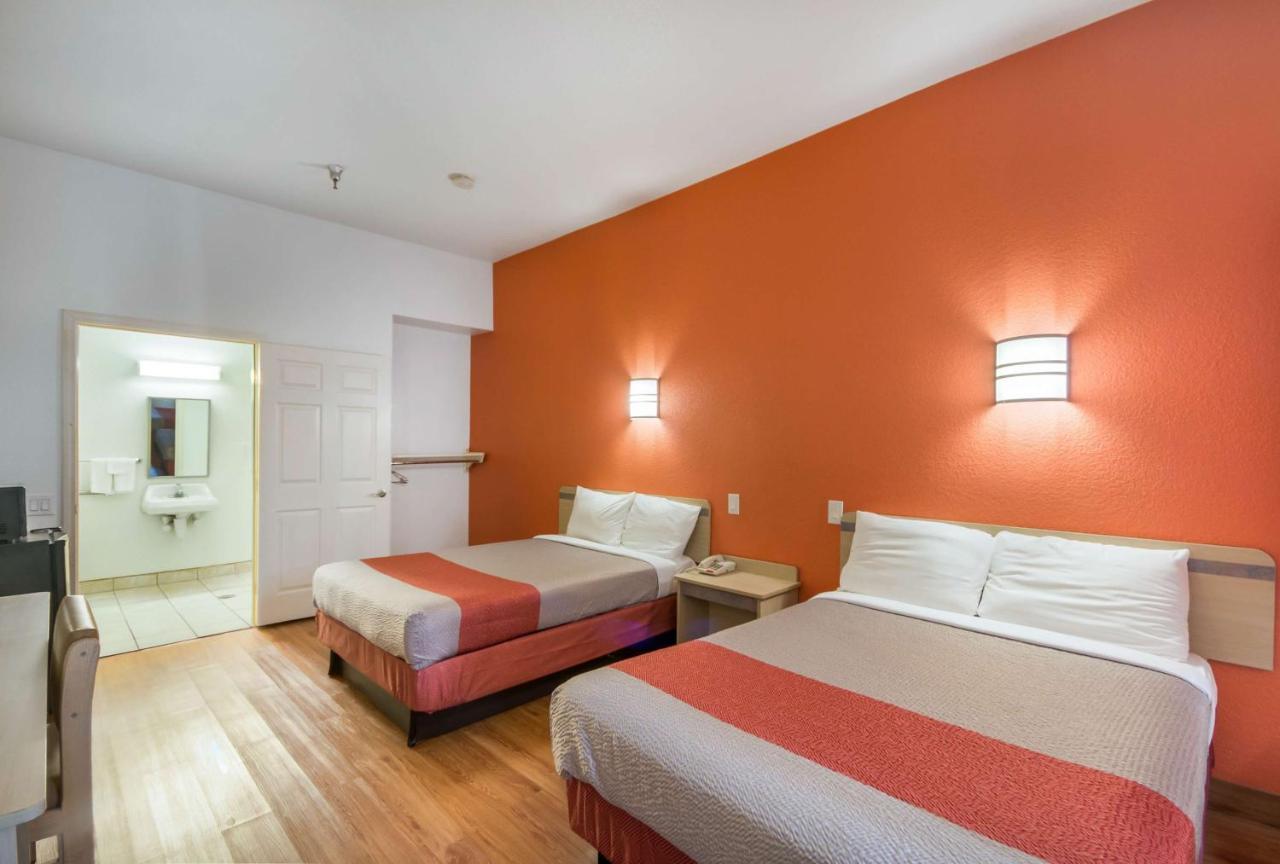 Motel 6-Humble, Tx Eksteriør bilde