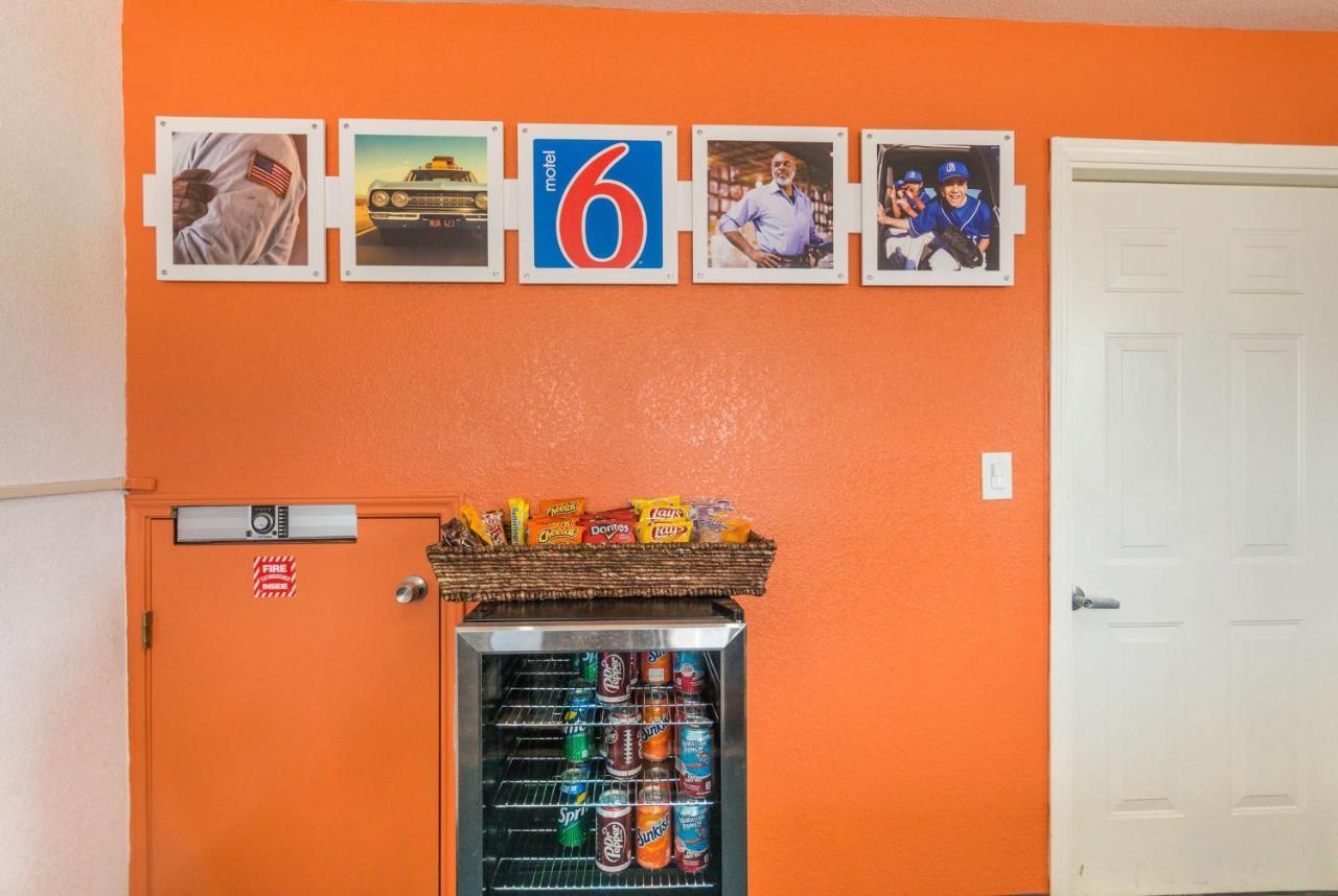Motel 6-Humble, Tx Eksteriør bilde